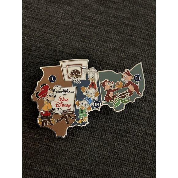 Disney Pin American Adventure - Illinois/Indiana/Ohio Mickey/Chip Dale/Ducks -LR - Picture 1 of 2